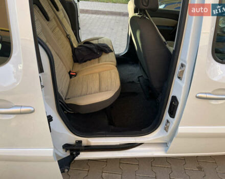 Белый Рено Кенгу, объемом двигателя 1.5 л и пробегом 223 тыс. км за 7450 $, фото 15 на Automoto.ua