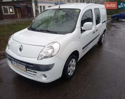 Белый Рено Кенгу, объемом двигателя 1.5 л и пробегом 180 тыс. км за 8999 $, фото 2 на Automoto.ua
