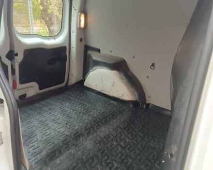 Рено Кєнгу 2011 у Чернігові на Automoto.ua Білий Рено Кєнгу, об'ємом двигуна 1.5 л та пробігом 240 тис. км за 4500 $, фото 5 на Automoto.ua