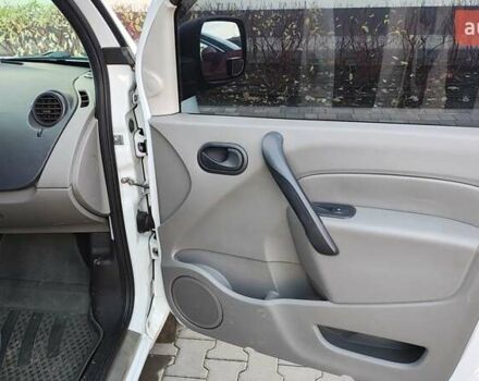 Белый Рено Кенгу, объемом двигателя 1.5 л и пробегом 286 тыс. км за 6000 $, фото 17 на Automoto.ua