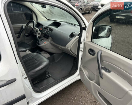 Білий Рено Кєнгу, об'ємом двигуна 1.46 л та пробігом 277 тис. км за 5500 $, фото 10 на Automoto.ua