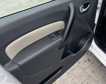 Белый Рено Кенгу, объемом двигателя 1.6 л и пробегом 227 тыс. км за 7700 $, фото 12 на Automoto.ua