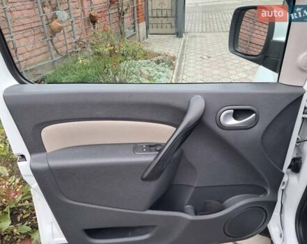 Белый Рено Кенгу, объемом двигателя 1.46 л и пробегом 279 тыс. км за 7700 $, фото 8 на Automoto.ua