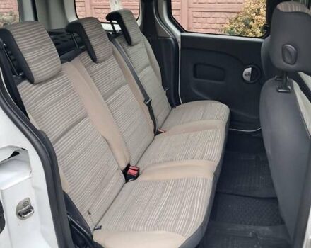 Белый Рено Кенгу, объемом двигателя 1.46 л и пробегом 279 тыс. км за 7700 $, фото 13 на Automoto.ua