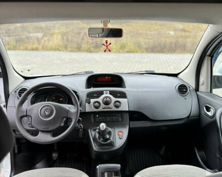 Белый Рено Кенгу, объемом двигателя 1.5 л и пробегом 270 тыс. км за 6499 $, фото 9 на Automoto.ua