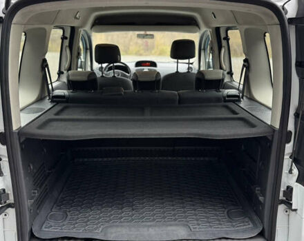 Белый Рено Кенгу, объемом двигателя 1.5 л и пробегом 270 тыс. км за 6499 $, фото 14 на Automoto.ua