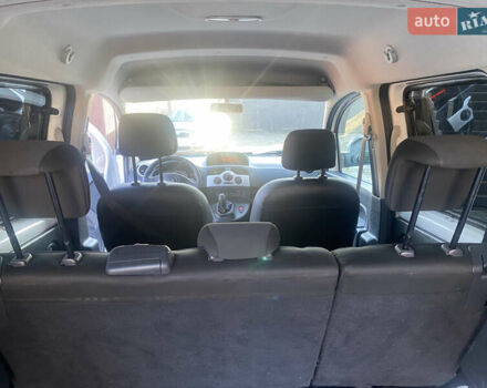 Белый Рено Кенгу, объемом двигателя 1.5 л и пробегом 223 тыс. км за 7600 $, фото 21 на Automoto.ua