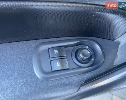 Белый Рено Кенгу, объемом двигателя 1.5 л и пробегом 223 тыс. км за 7600 $, фото 10 на Automoto.ua