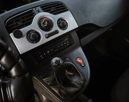 Білий Рено Кєнгу, об'ємом двигуна 1.46 л та пробігом 343 тис. км за 5900 $, фото 8 на Automoto.ua