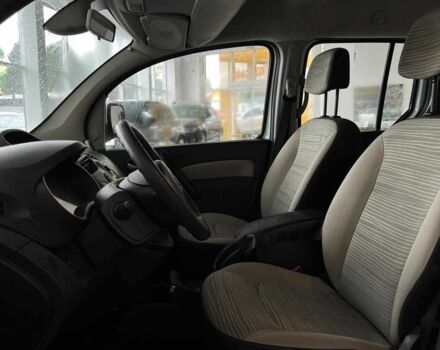 Белый Рено Кенгу, объемом двигателя 1.5 л и пробегом 230 тыс. км за 7600 $, фото 10 на Automoto.ua