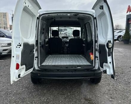 Белый Рено Кенгу, объемом двигателя 1.6 л и пробегом 161 тыс. км за 4600 $, фото 11 на Automoto.ua