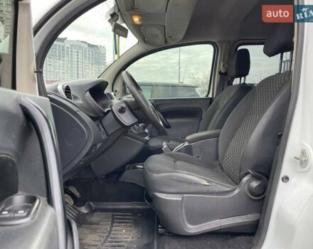 Білий Рено Кєнгу, об'ємом двигуна 1.6 л та пробігом 188 тис. км за 8990 $, фото 8 на Automoto.ua