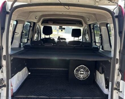 Белый Рено Кенгу, объемом двигателя 1.46 л и пробегом 243 тыс. км за 8600 $, фото 10 на Automoto.ua