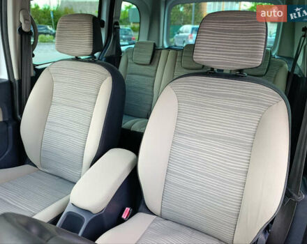 Білий Рено Кєнгу, об'ємом двигуна 1.6 л та пробігом 224 тис. км за 7999 $, фото 17 на Automoto.ua