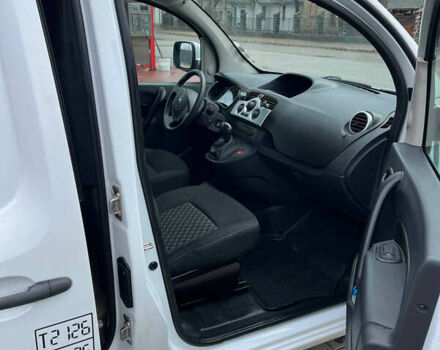 Белый Рено Кенгу, объемом двигателя 0 л и пробегом 29 тыс. км за 4999 $, фото 5 на Automoto.ua