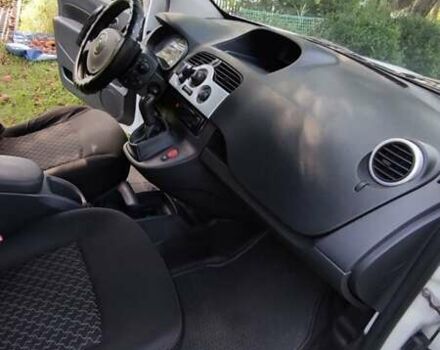 Белый Рено Кенгу, объемом двигателя 1.46 л и пробегом 240 тыс. км за 5300 $, фото 6 на Automoto.ua