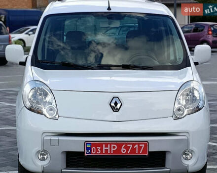 Білий Рено Кєнгу, об'ємом двигуна 1.6 л та пробігом 224 тис. км за 7999 $, фото 3 на Automoto.ua