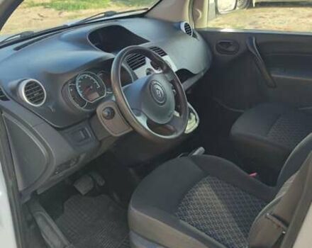 Білий Рено Кєнгу, об'ємом двигуна 0 л та пробігом 96 тис. км за 7500 $, фото 4 на Automoto.ua