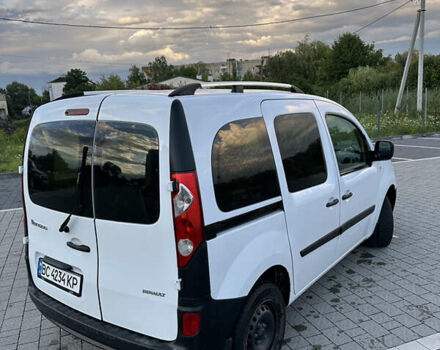 Белый Рено Кенгу, объемом двигателя 1.5 л и пробегом 205 тыс. км за 7500 $, фото 1 на Automoto.ua