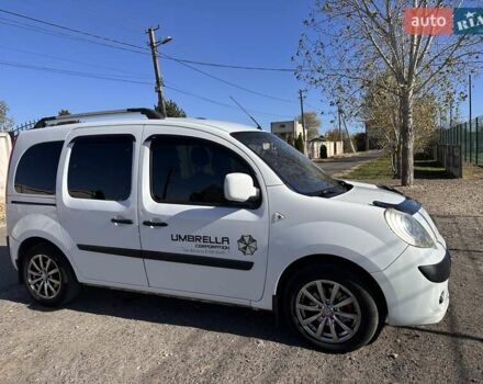 Белый Рено Кенгу, объемом двигателя 1.46 л и пробегом 243 тыс. км за 8600 $, фото 3 на Automoto.ua