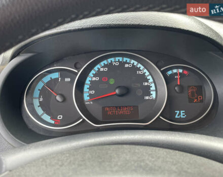 Белый Рено Кенгу, объемом двигателя 0 л и пробегом 67 тыс. км за 6200 $, фото 12 на Automoto.ua