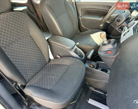 Белый Рено Кенгу, объемом двигателя 1.5 л и пробегом 247 тыс. км за 5990 $, фото 9 на Automoto.ua