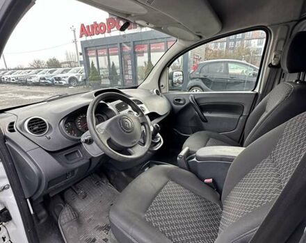 Белый Рено Кенгу, объемом двигателя 1.6 л и пробегом 161 тыс. км за 4600 $, фото 15 на Automoto.ua