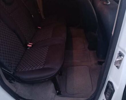 Белый Рено Кенгу, объемом двигателя 1.5 л и пробегом 357 тыс. км за 6200 $, фото 2 на Automoto.ua