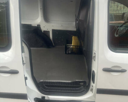 Белый Рено Кенгу, объемом двигателя 1.5 л и пробегом 202 тыс. км за 6400 $, фото 19 на Automoto.ua