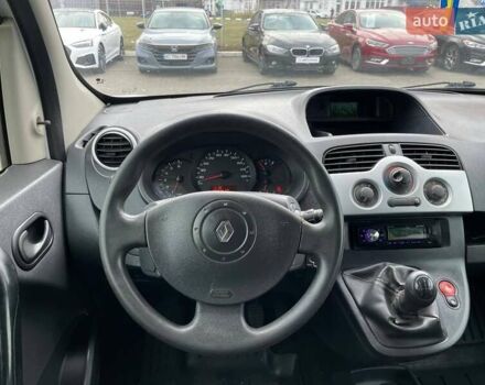 Білий Рено Кєнгу, об'ємом двигуна 1.6 л та пробігом 188 тис. км за 8990 $, фото 12 на Automoto.ua