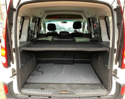 Белый Рено Кенгу, объемом двигателя 1.5 л и пробегом 260 тыс. км за 7490 $, фото 21 на Automoto.ua