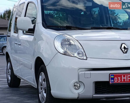 Білий Рено Кєнгу, об'ємом двигуна 1.6 л та пробігом 224 тис. км за 7999 $, фото 5 на Automoto.ua