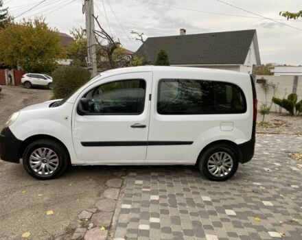 Білий Рено Кєнгу, об'ємом двигуна 1.5 л та пробігом 300 тис. км за 4950 $, фото 8 на Automoto.ua