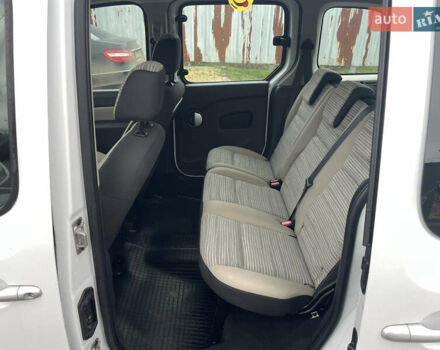 Білий Рено Кєнгу, об'ємом двигуна 0 л та пробігом 216 тис. км за 8200 $, фото 7 на Automoto.ua