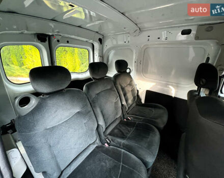 Белый Рено Кенгу, объемом двигателя 1.5 л и пробегом 188 тыс. км за 4950 $, фото 14 на Automoto.ua