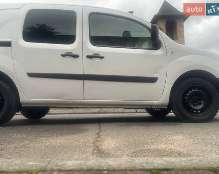 Белый Рено Кенгу, объемом двигателя 1.5 л и пробегом 202 тыс. км за 6400 $, фото 11 на Automoto.ua