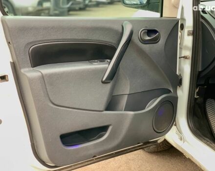 Белый Рено Кенгу, объемом двигателя 1.5 л и пробегом 260 тыс. км за 7490 $, фото 15 на Automoto.ua