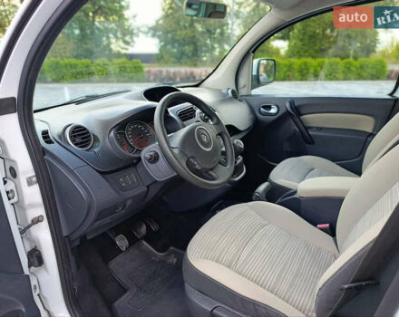 Білий Рено Кєнгу, об'ємом двигуна 1.6 л та пробігом 224 тис. км за 7999 $, фото 12 на Automoto.ua