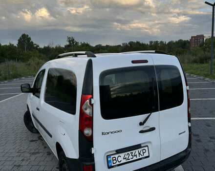 Белый Рено Кенгу, объемом двигателя 1.5 л и пробегом 205 тыс. км за 7500 $, фото 5 на Automoto.ua