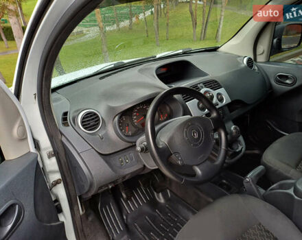 Білий Рено Кєнгу, об'ємом двигуна 1.5 л та пробігом 273 тис. км за 5200 $, фото 9 на Automoto.ua