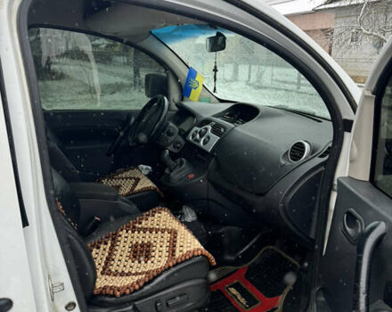 Белый Рено Кенгу, объемом двигателя 1.5 л и пробегом 282 тыс. км за 6800 $, фото 8 на Automoto.ua