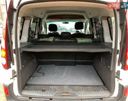 Білий Рено Кєнгу, об'ємом двигуна 1.5 л та пробігом 260 тис. км за 7490 $, фото 22 на Automoto.ua