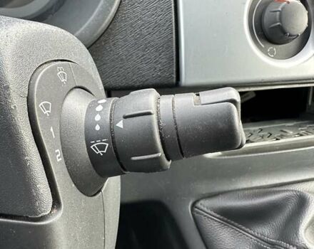 Белый Рено Кенгу, объемом двигателя 1.6 л и пробегом 161 тыс. км за 4600 $, фото 24 на Automoto.ua