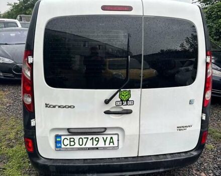 Рено Кенгу 2012 в Киеве на Automoto.ua Белый Рено Кенгу, объемом двигателя 0 л и пробегом 160 тыс. км за 4450 $, фото 4 на Automoto.ua