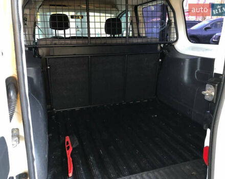 Білий Рено Кєнгу, об'ємом двигуна 1.46 л та пробігом 109 тис. км за 7999 $, фото 3 на Automoto.ua