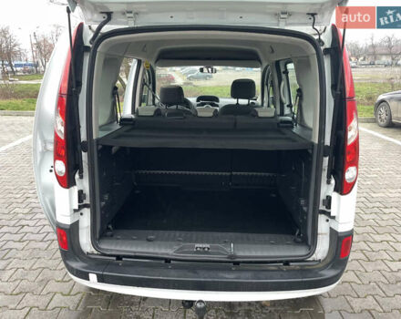 Білий Рено Кєнгу, об'ємом двигуна 0 л та пробігом 216 тис. км за 8200 $, фото 6 на Automoto.ua