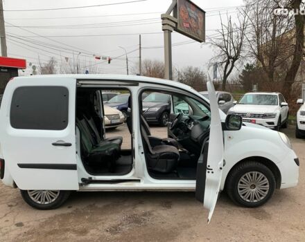 Белый Рено Кенгу, объемом двигателя 1.5 л и пробегом 260 тыс. км за 7490 $, фото 12 на Automoto.ua