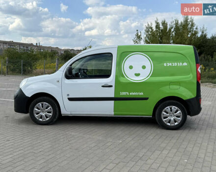 Белый Рено Кенгу, объемом двигателя 0 л и пробегом 75 тыс. км за 5900 $, фото 5 на Automoto.ua