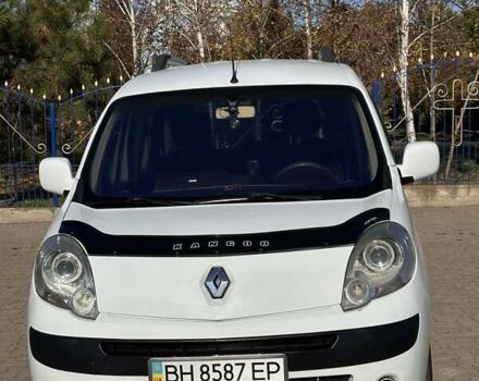 Белый Рено Кенгу, объемом двигателя 1.46 л и пробегом 243 тыс. км за 8600 $, фото 9 на Automoto.ua