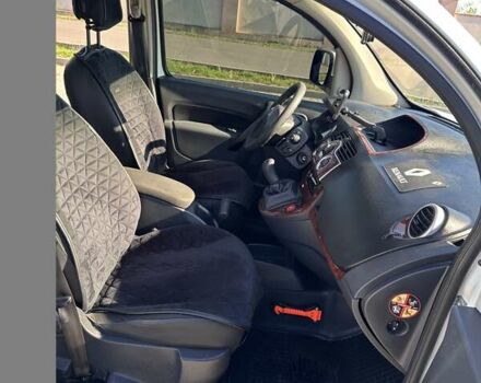 Белый Рено Кенгу, объемом двигателя 1.46 л и пробегом 243 тыс. км за 8600 $, фото 13 на Automoto.ua